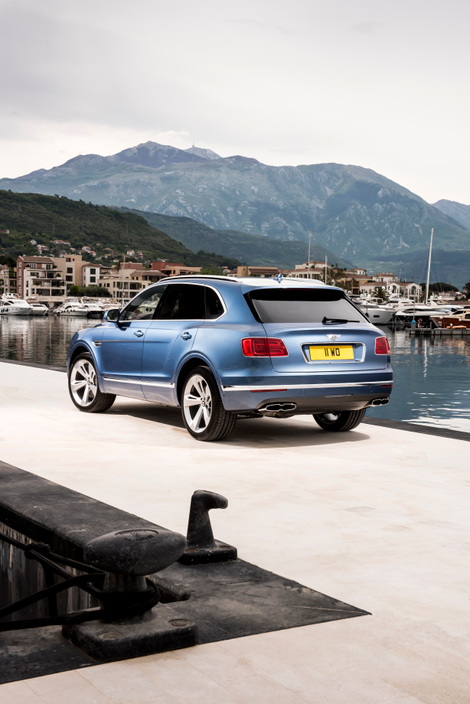 Illustration for article titled Bentley Just Built The Fastest Diesel SUV Ever